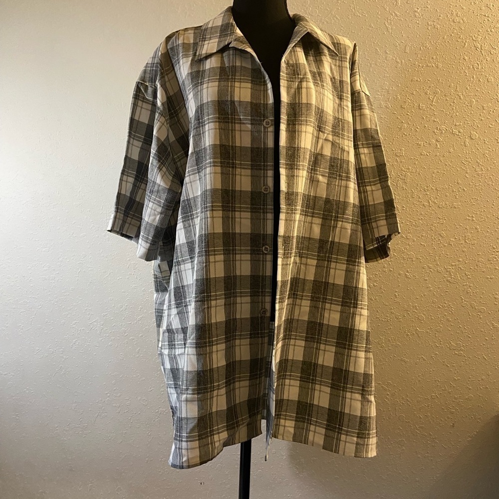 Men’s size 3 XL Pronti gray and black plaid pattern shirt button down  P1